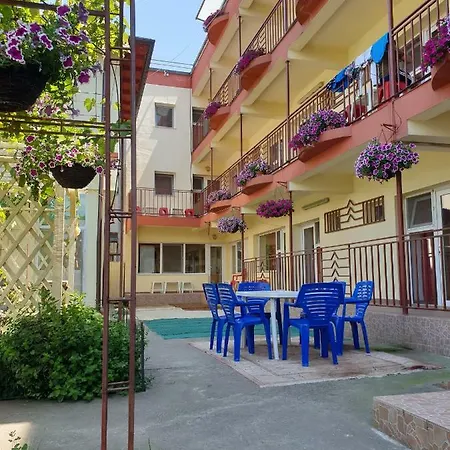 Vila Samantha בית הארחה