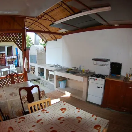 Vila Samantha בית הארחה
